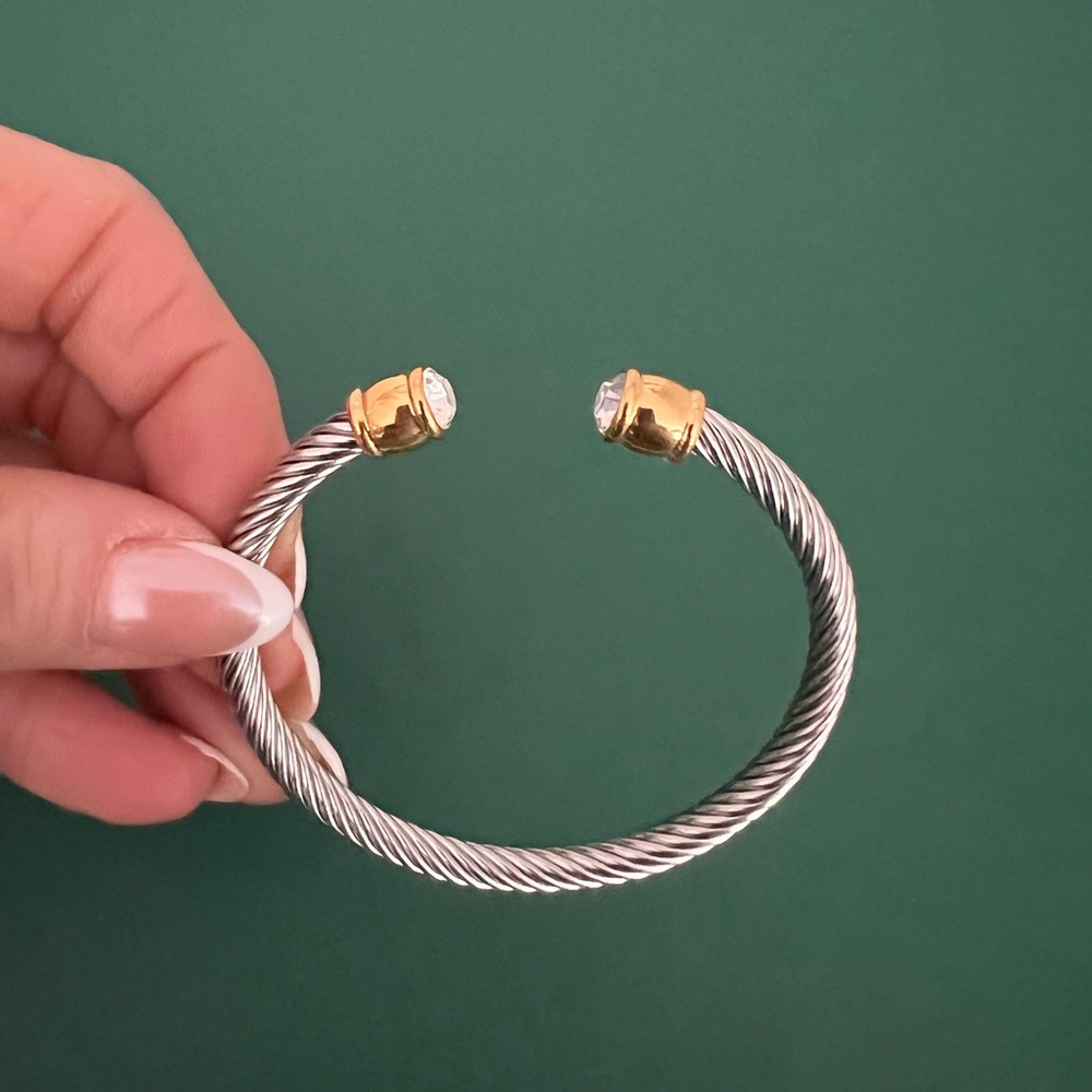 Cable bracelet